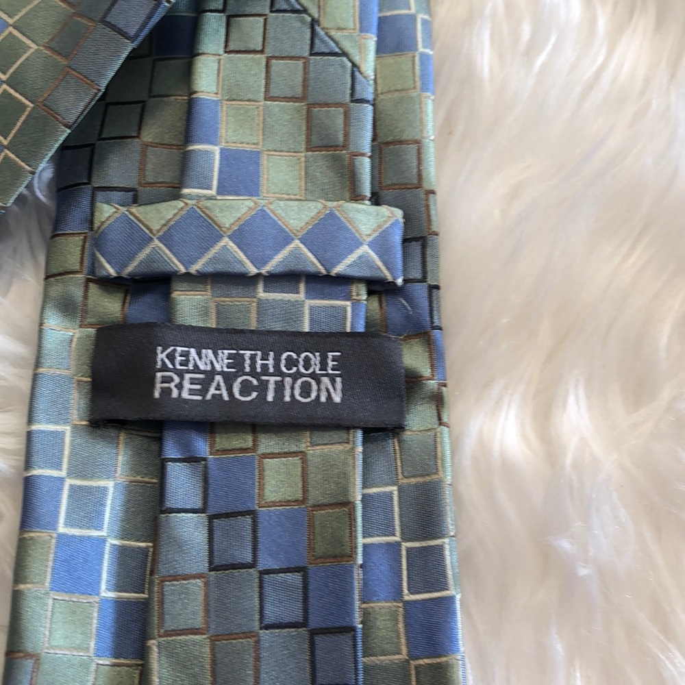 Tie - Picture 3 of 3